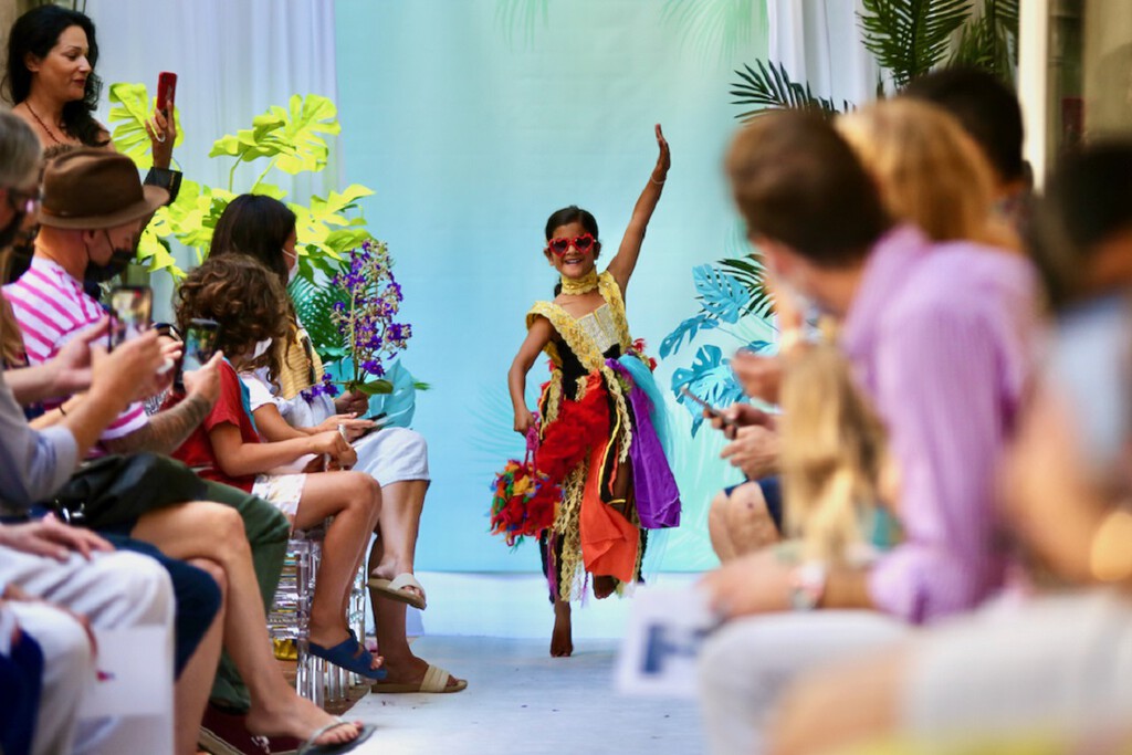 Este niño de 7 años es un prodigio de la costura y dice ser la reencarnación del mismísimo Gucci 