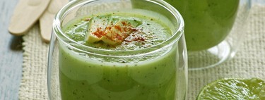 Crema fría de calabacín y aguacate: receta fácil sin cocción lista en 10 minutos