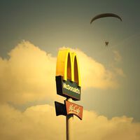 La venta de calzoncillos predice el ciclo económico, el Big Mac la inflación y otros extraños indicadores que se usan en economía 