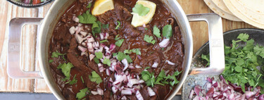 Receta mexicana de birria de res, perfecta para hacer tacos con tortillas de maíz o de trigo