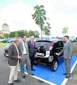 Los coches eléctricos del Ayuntamiento de Gijón ahorran una tonelada de CO₂ en dos meses