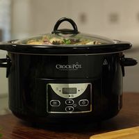 Por 46 euros tenemos la la olla de cocción lenta Crock-Pot SCCPRC507B-050 rebajada en Amazon 