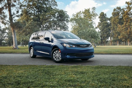 La Chrysler Voyager está de vuelta como la Pacifica 'low-cost' que estás pensando