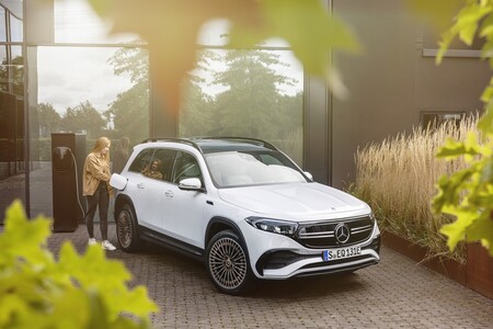 Mercedes Benz Eqb 2021 040