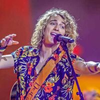 Manel Navarro se convirtió en "el del gallo" tras su paso por Eurovisión y eso le cerró las puertas: "fue volver y todo el mundo me dio la espalda"