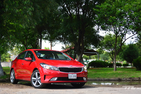 Entonces, ¿conviene o no? Probamos (de nuevo) el KIA Forte Sedan
