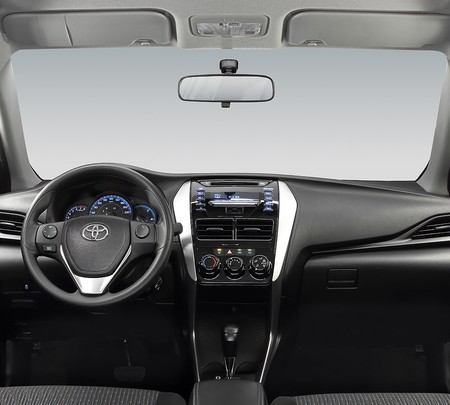 Toyota Yaris Hatchback 2018 13