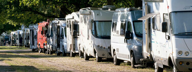 En España no hay sitio para tanta camper: "Hay pueblos de 3.000 habitantes que pasan a 500.000 en verano"