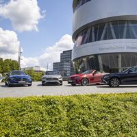 El nuevo Mercedes-Benz Clase E ya tiene precio: desde 53.500 euros para la berlina de lujo con volante táctil