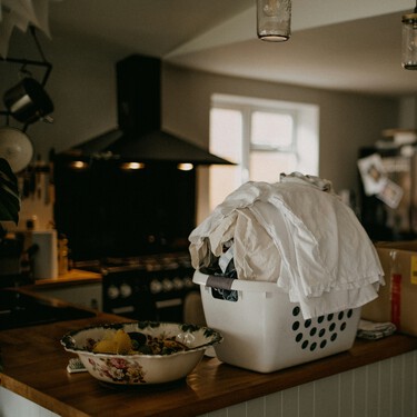 Lidl lanza de nuevo   el tendedero vertical ideal para secar la ropa en días de lluvia: está rebajado y es ideal  para espacios pequeños