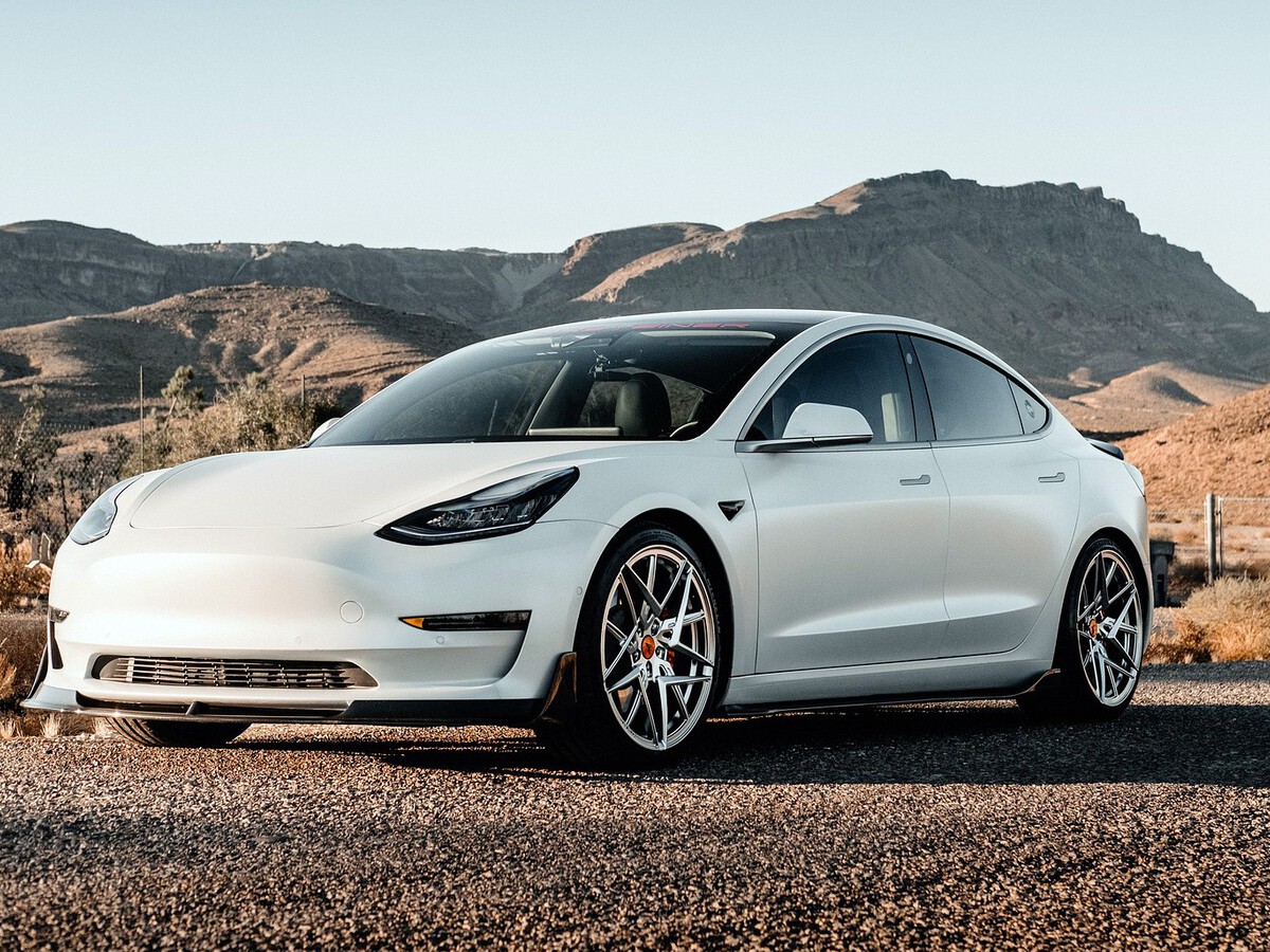 Tesla ya ofrece la oportunidad de comprar sus autos con bitcoins