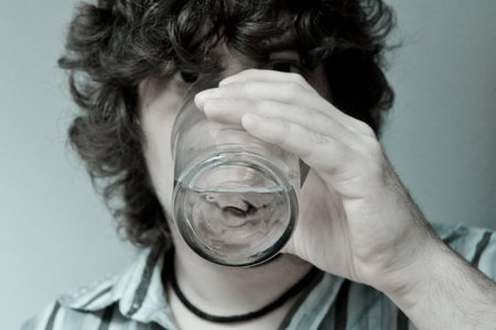Cuatro momentos claves para beber agua
