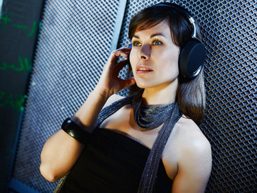 Auriculares Bluetooth Parrot Zik. Probamos el lujo inalámbrico diseñado por Philippe Starck