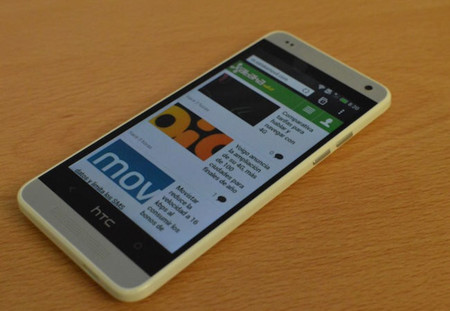 El HTC One Mini frente al HTC One y al Samsung Galaxy S4 Mini