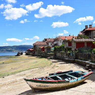 El pueblo donde Galicia presume de marisco, hórreos frente al mar y leyendas… y que aún pasa desapercibido