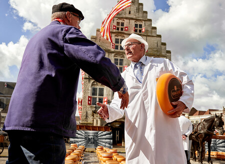 Trato En El Mercado Del Queso Gouda C Vergeer Holland