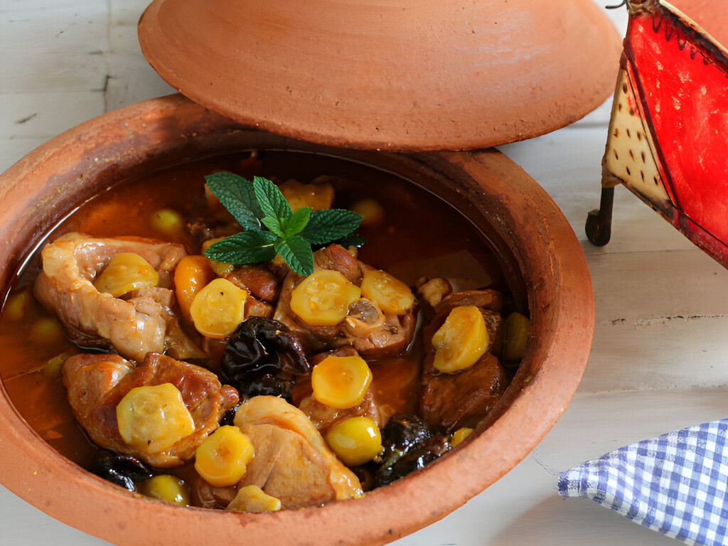 Tajine de cordero con calabacines, pasas y menta, receta con aroma marroquí