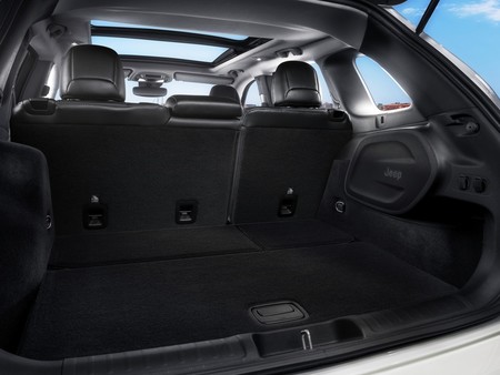 New Jeep Cherokee 4
