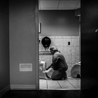 La fotografía que se ha hecho viral al capturar un momento del postparto del que no se habla