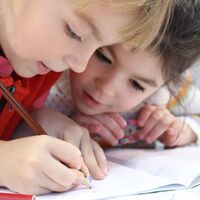 Deberes escolares: ¿a favor o en contra de que tus hijos lleven tareas a casa? 