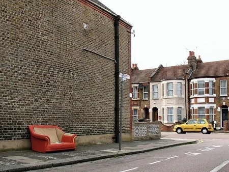 Intercambiar la casa, compartir el coche o alquilar un sofá: fórmulas de ahorro al hacer turismo 