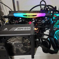 Montó un PC Gaming sin carcasa porque se ve "increíble" y decidió ignorar todas las señales de peligro 