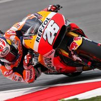 Dani Pedrosa ha sido operado de su clavícula derecha y no se subirá a la KTM en los próximos tres meses