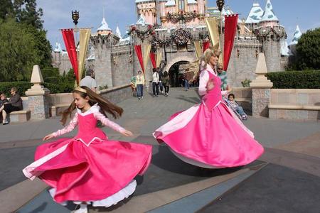 Una madre cumple el sueño de su hija de convertirse en princesa Disney