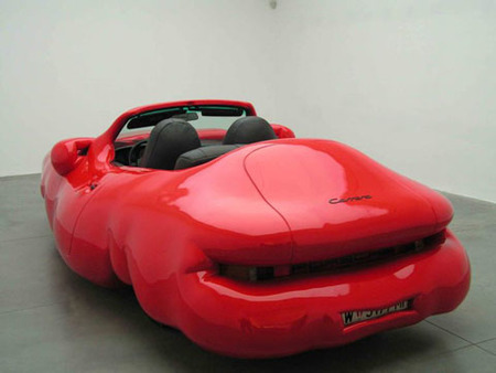 Escultura Erwin Wurm