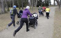 Strollering: carreras de cochecitos, lo último en ejercicios con el bebé