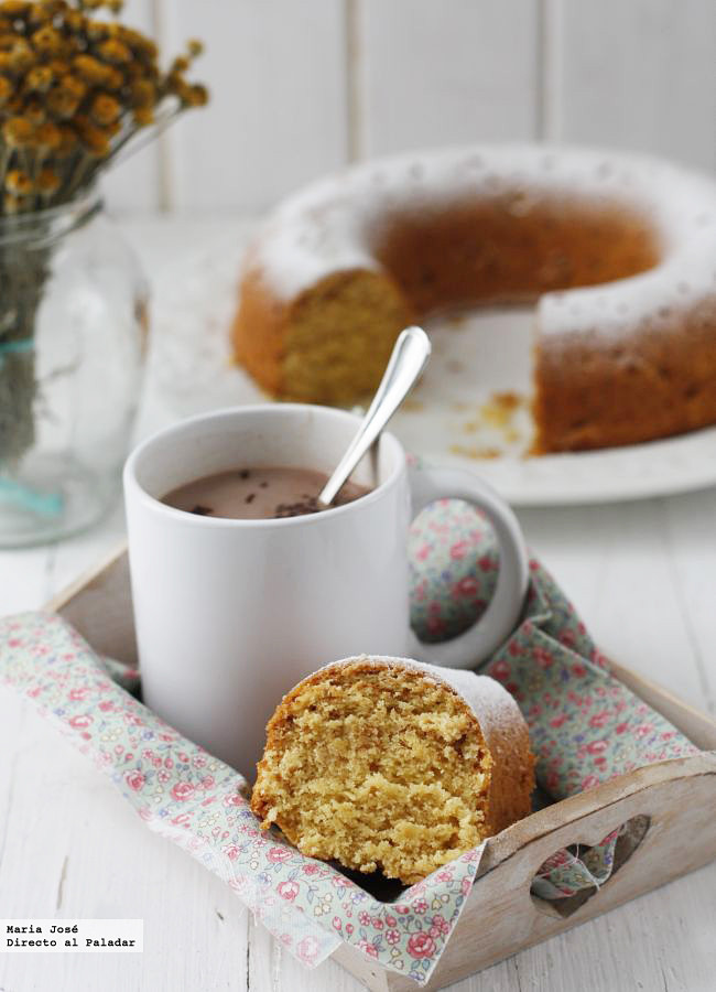 Bizcocho de dónuts, la receta que guardaréis como oro en paño para disfrutar de vuestros desayunos