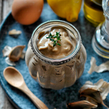 Alioli de ajo negro, receta de un clásico versionado