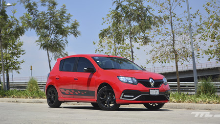 Renault Sandero R.S., a prueba: un hatchback deportivo como los que ya no hacen