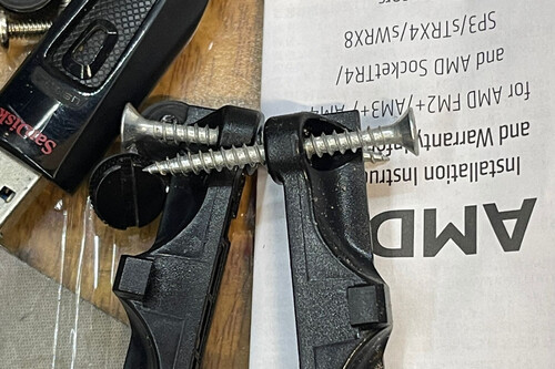 Pc Gaming Tornillos Madera