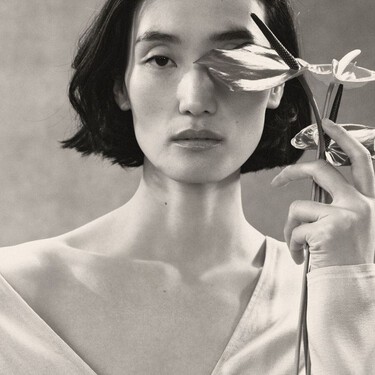 Hoy llega a Zara la nueva colección con Soshiotsuki y este es el vestido perfecto para Navidad (y para las bodas de primavera)