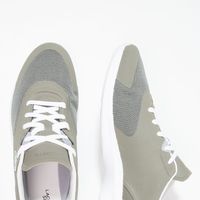 En Zalando las zapatillas Lacoste rebajadas de 129,95 euros a sólo 64,95 euros y los gastos de envío gratis