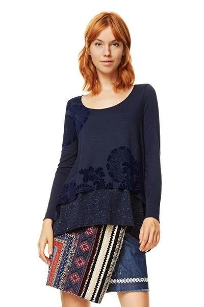 Por sólo 26,96 euros tenemos la  camiseta Sami de Desigual en color azul en Amazon 