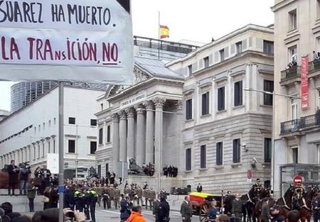 Suárez ha muerto, la transición en las empresas continúa