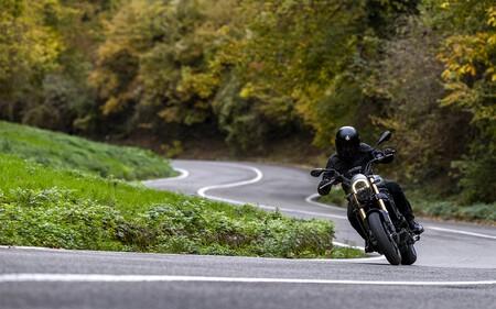 Benelli Leoncino 800 Y 800 Trail 2022 Precios 003