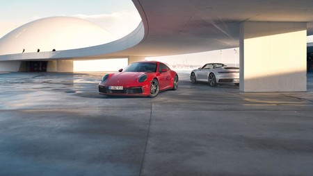 La familia Porsche 911 crece con la llegada de los nuevos Carrera 4 y Carrera 4 Cabriolet