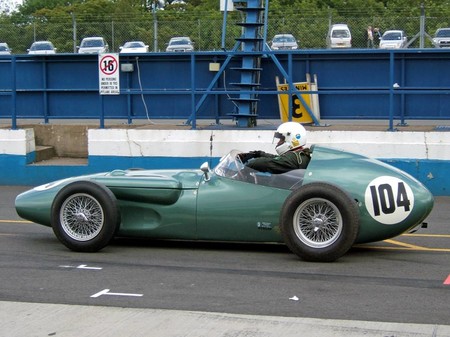 Aston Martin Dbr4 Donington Pits