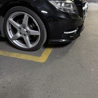 Una vecina la denunció ocupar con el coche zonas comunes y hasta le pedía comprarse otro más pequeño: el juez no dudó quién tenía la razón