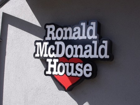 Las Casas Ronald McDonald para familias con niños con tratamientos médicos de larga duración
