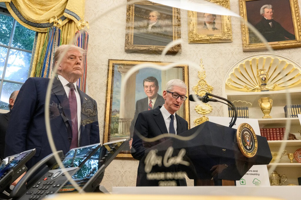 El millón de dólares para la inauguración de Trump no fue suficiente: Apple vuelve a donar, ahora para su salón de baile de 350 millones  El millón de dólares para la inauguración de Trump no fue suficiente: Apple vuelve a donar, ahora para su salón de baile de 350 millones
