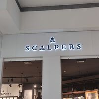 El Corte Inglés rebaja más de la mitad la sudadera de Scalpers que mejor queda con vaqueros 