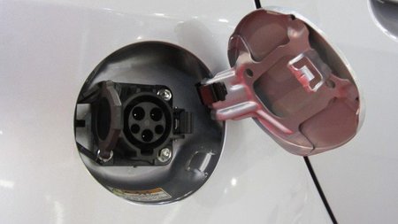 Citroën-C-Zero-650-05