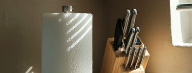 Estaba usando mal el papel de cocina. Ahora he descubierto para qué sirve esa parte del soporte 