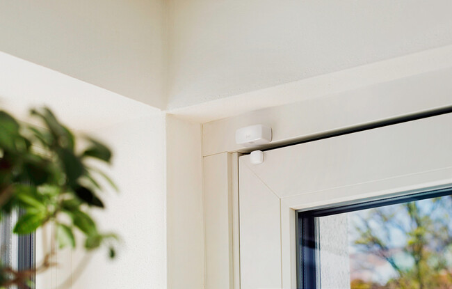 Eve Door Window Lifestyle 01