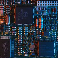 Estados Unidos quiere revertir la situación de Intel y sus chips con una inyección de dinero de 8.000 millones de euros