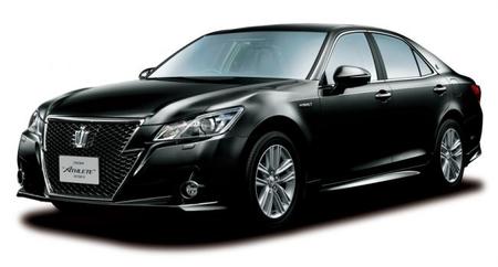 Toyota lanza el nuevo Crown híbrido, en exclusiva para Japón